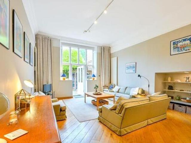 House for sale in Kingston Upon Thames, Greater London