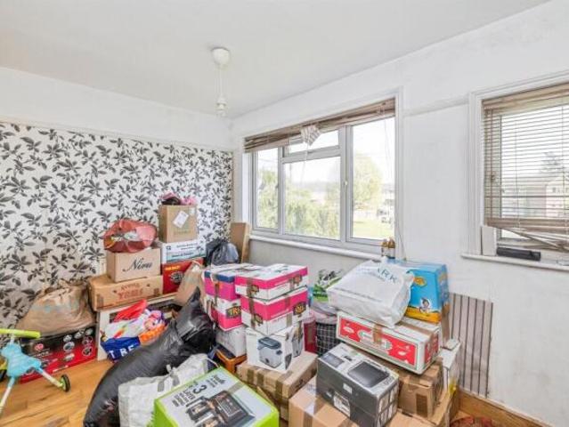 Maisonette for sale in Kingswood, North Watford