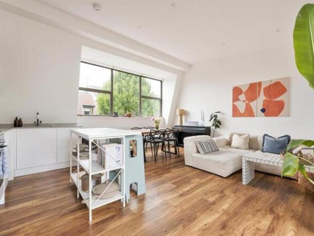 Maisonette for sale in Greater London