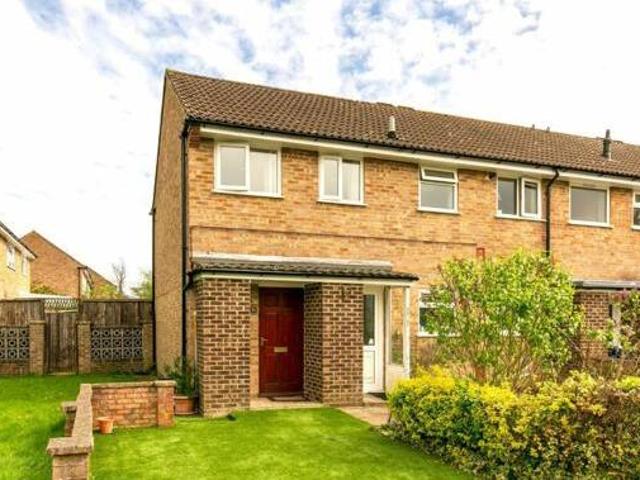 House for sale in Fole, Surrey