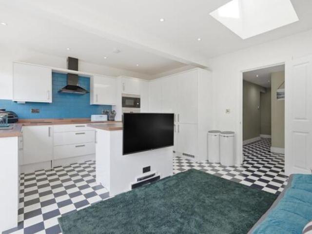 Maisonette for sale in Warley Town, Calderdale