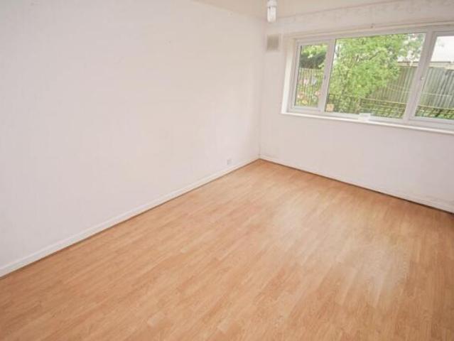 Maisonette for sale in Lower Stoke, Coventry