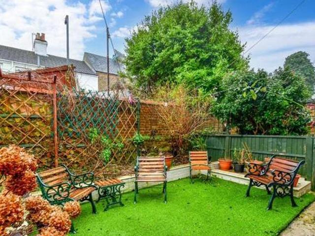 House for sale in Tower Hamlets, Ash