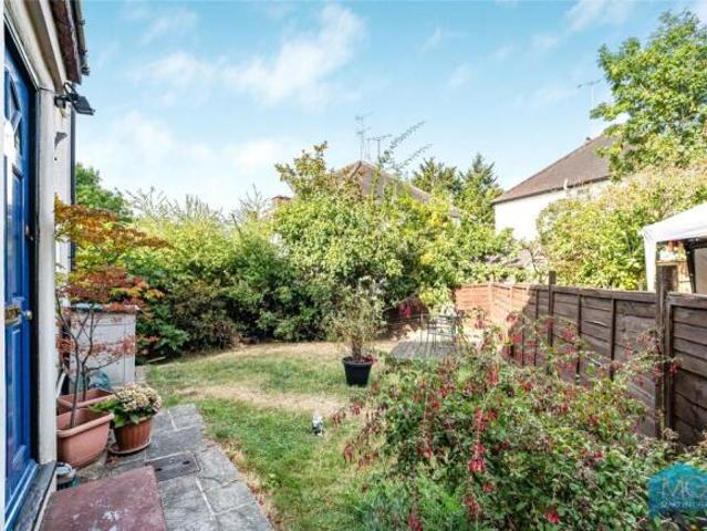 Maisonette for sale in Finchley, Greater London