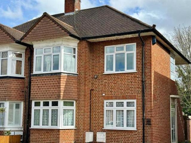 House for sale in London Borough of Hounslow, Feltham