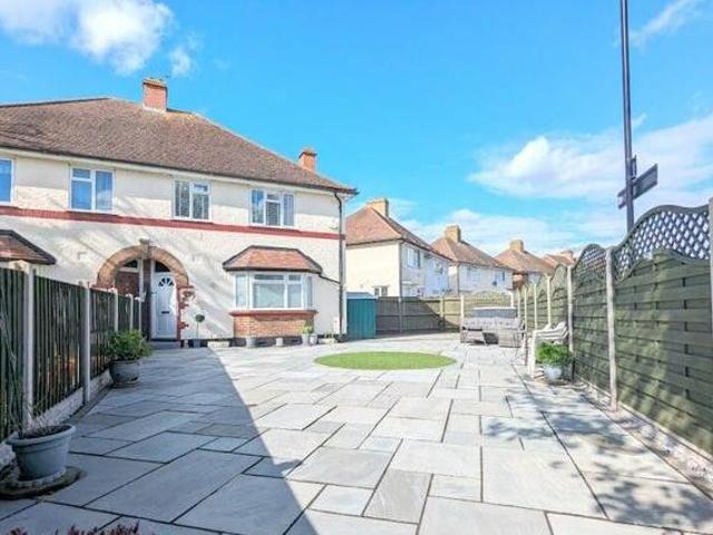 House for sale in London Borough of Hounslow, Feltham