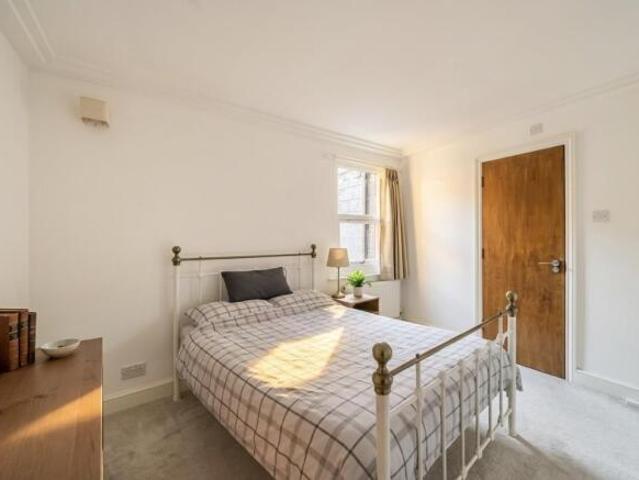 Maisonette for sale in Hampstead, Greater London