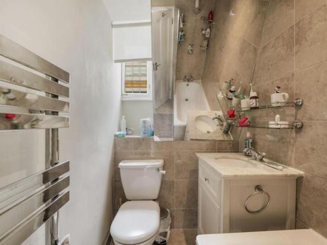 Maisonette for sale in Fulham, Greater London