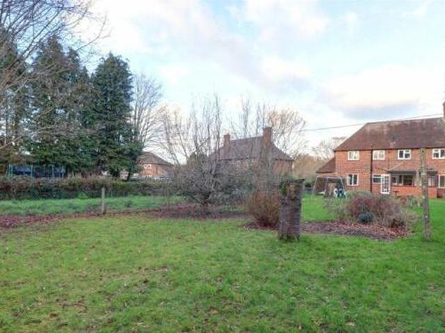 House for sale in Fole, Surrey