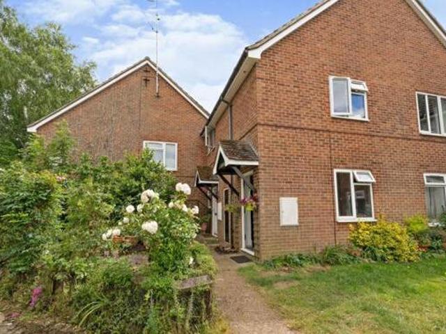 House for sale in Fole, Surrey