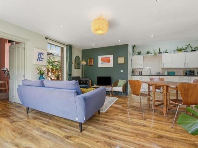 Maisonette for sale