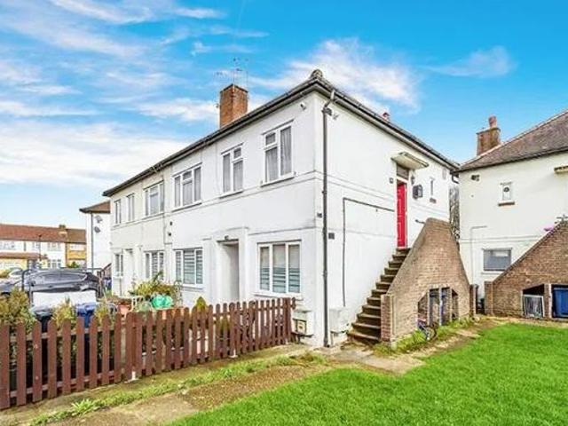 House for sale in London Borough of Ealing, Greenford