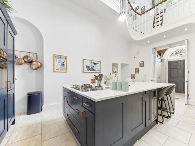 Maisonette for sale in West Yorkshire