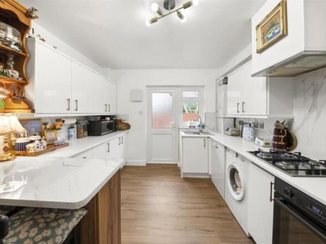 Maisonette for sale in Harlington, Bedfordshire