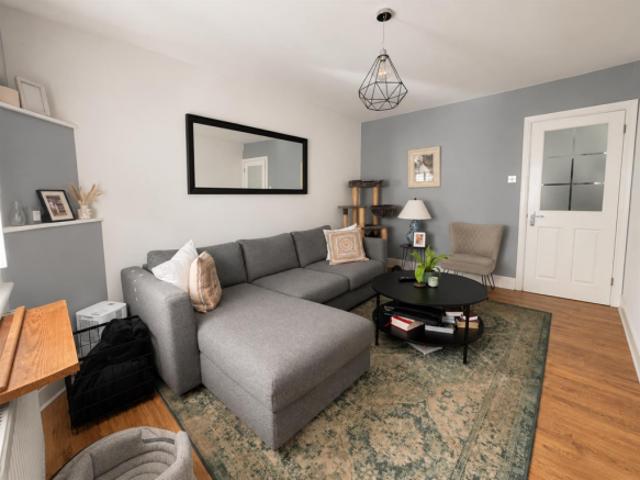 Maisonette for sale in Navestock Side, Essex