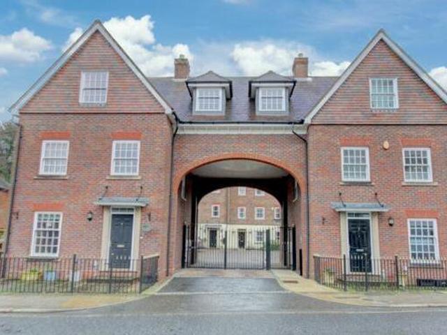 House for sale in Washington, Horsham