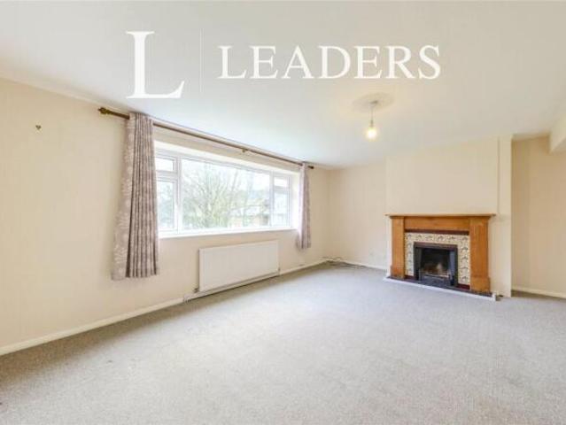 Maisonette for sale in Five Acres, Hertfordshire