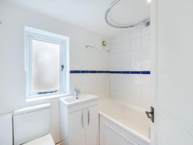 Maisonette for sale in London Borough of Hammersmith and Fulham, Greater London