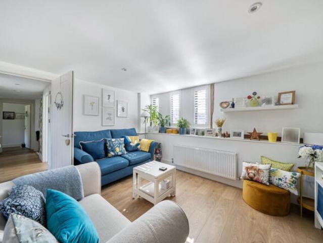Maisonette for sale in Sherborne St. John, Basingstoke and Deane