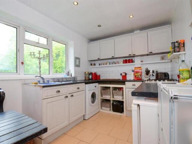Maisonette for sale in Watford Heath, North Watford