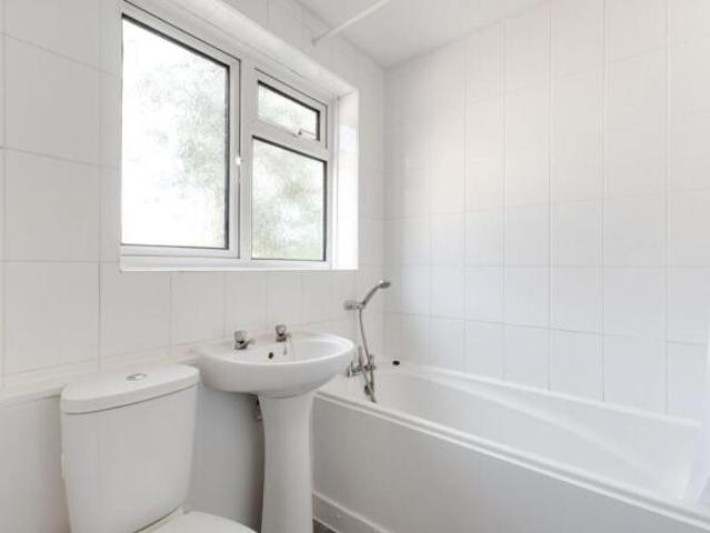Maisonette for sale in Dartford, Kent