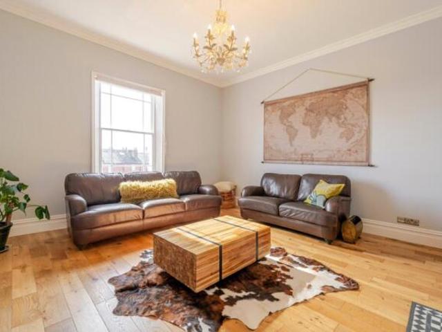 Maisonette for sale in Sydenham, Green Close