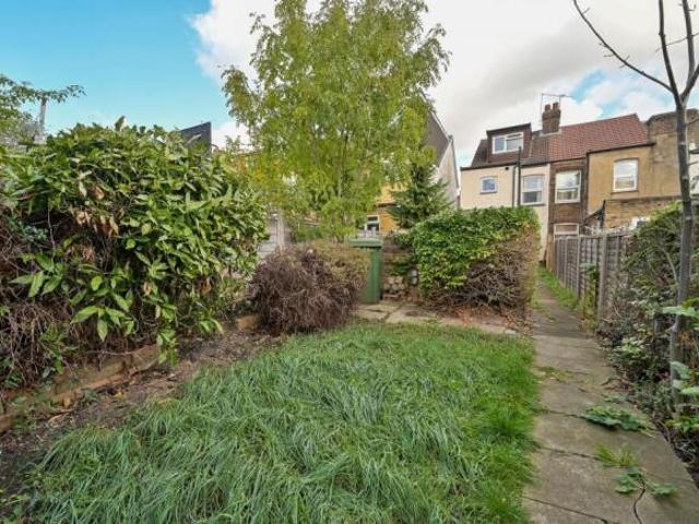 Maisonette for sale in Watford, Hertfordshire