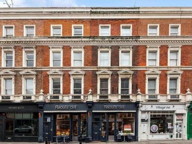 House for sale in Lyons, Greater London