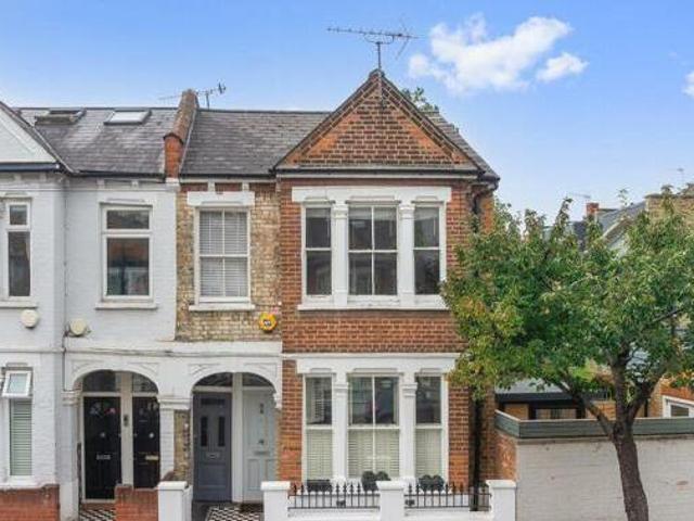 House for sale in Lyons, Greater London