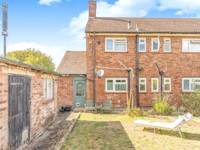 Maisonette for sale in Woodside, North Watford