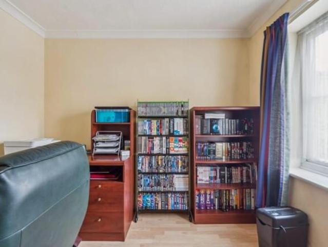 Maisonette for sale in Slough