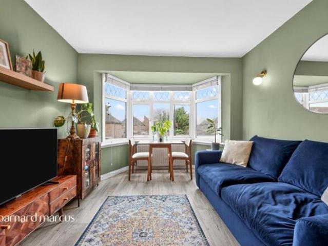 Maisonette for sale in London Borough of Hounslow, Feltham