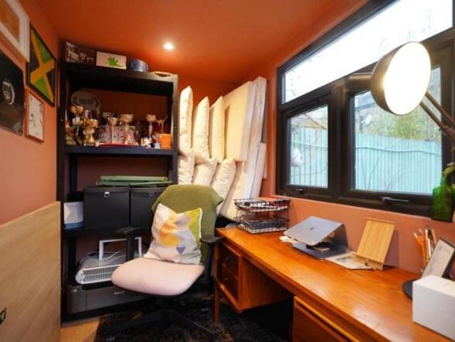 Maisonette for sale in Penge, Greater London