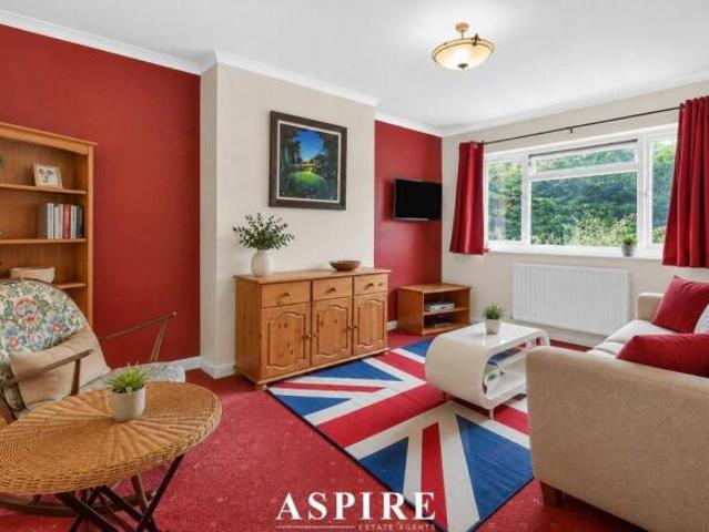 Maisonette for sale in Navestock Side, Essex