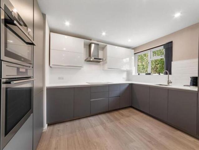 Maisonette for sale in Llandaff, Wales
