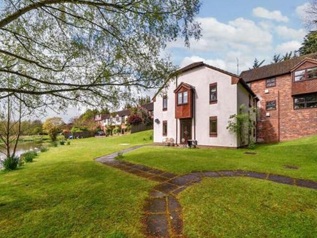 House for sale in Batchworth, Hertfordshire