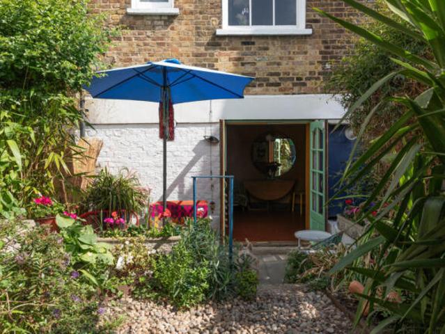 Maisonette for sale in Cat Hill
