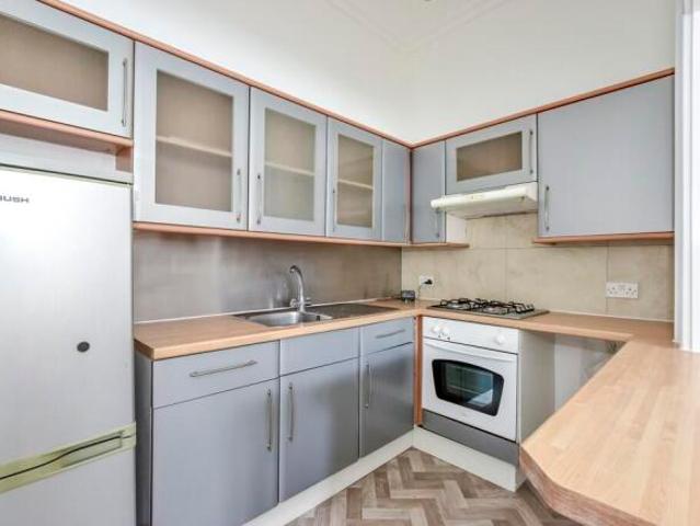 Maisonette for sale in North Watford