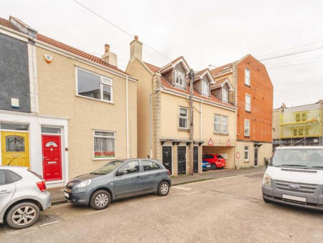 Maisonette for sale in Feckenham, City Of Bristol