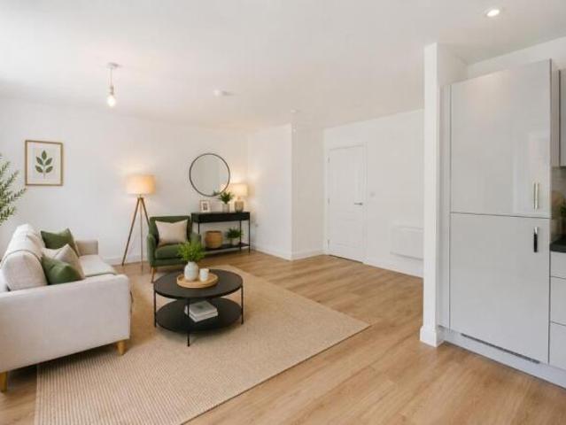 Maisonette for sale