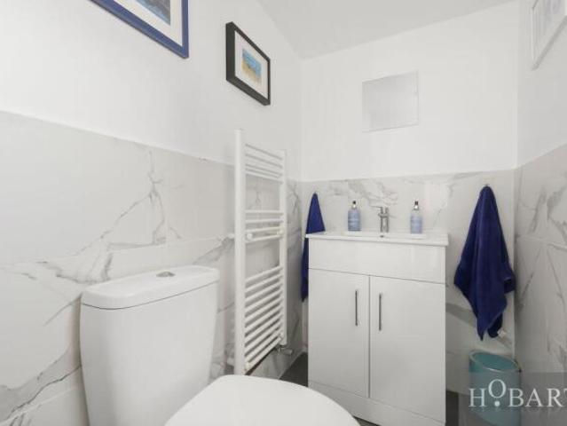Maisonette for sale in Palmers Green, Greater London