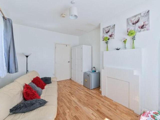 Maisonette for sale in Beckenham, Greater London