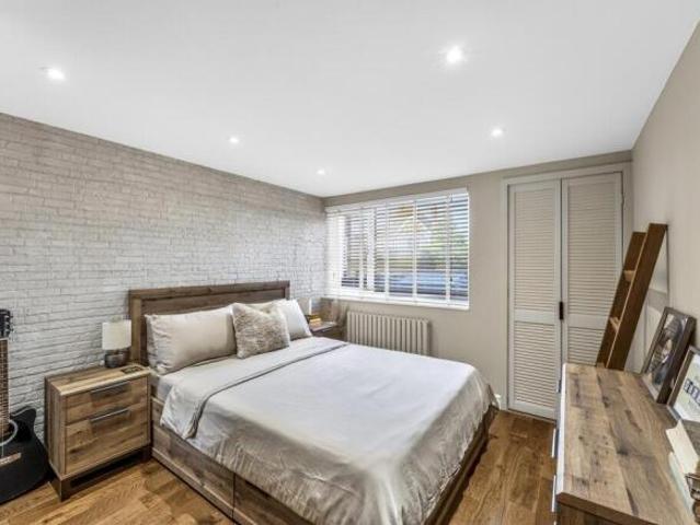 Maisonette for sale in London Borough of Merton, Greater London