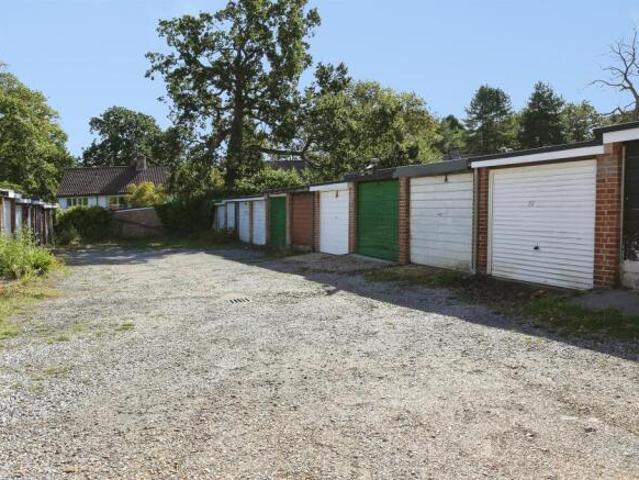 Maisonette for sale in Thornhill Park, Southampton