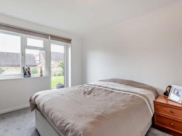 Maisonette for sale in Allington, Midway