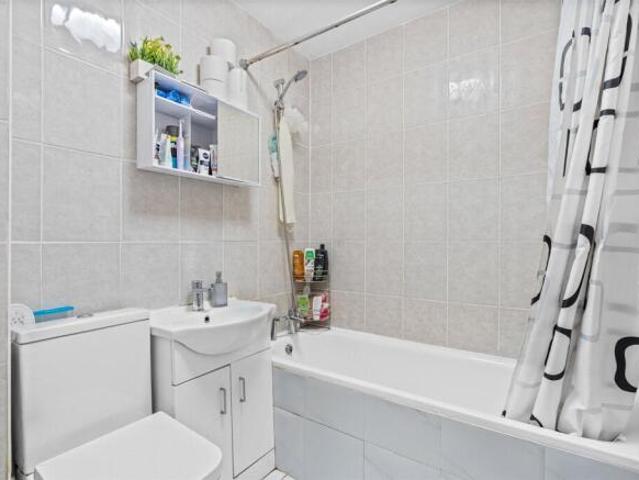 Maisonette for sale in Watford, Hertfordshire