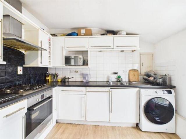 Maisonette for sale in Kintbury, West Berkshire