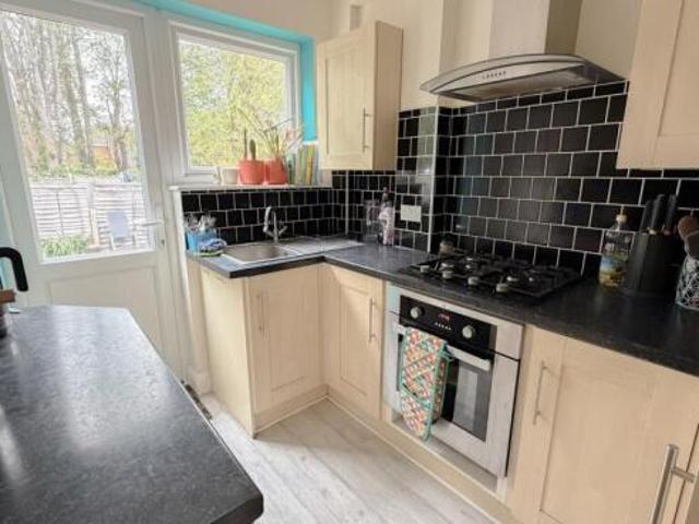 Maisonette for sale in Carshalton, Greater London