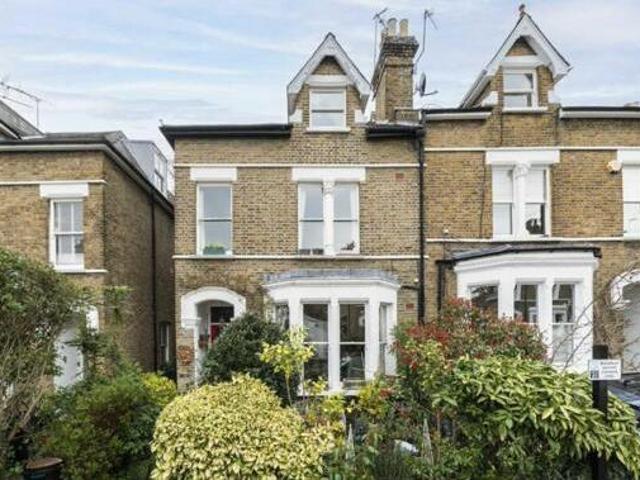 House for sale in Richmond Hill, Deepcut
