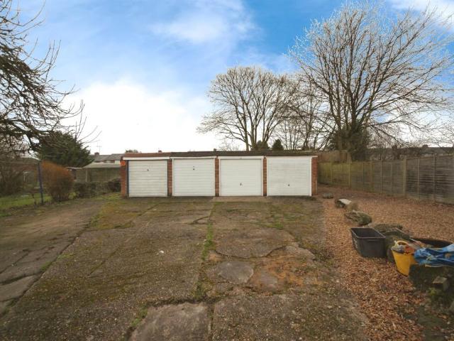 Duplex for sale in Luton